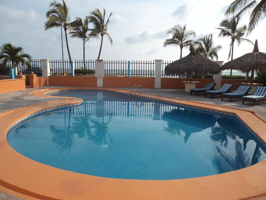 Hotel Las Jacarandas ماساتلان المظهر الخارجي الصورة